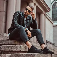 Męskie stylizacje na wiosnę: unikaj modowych wpadek i bądź trendy