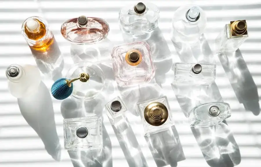 Zdjęcie Gdzie wyrzucić butelkę po perfumach? Oto co musisz wiedzieć