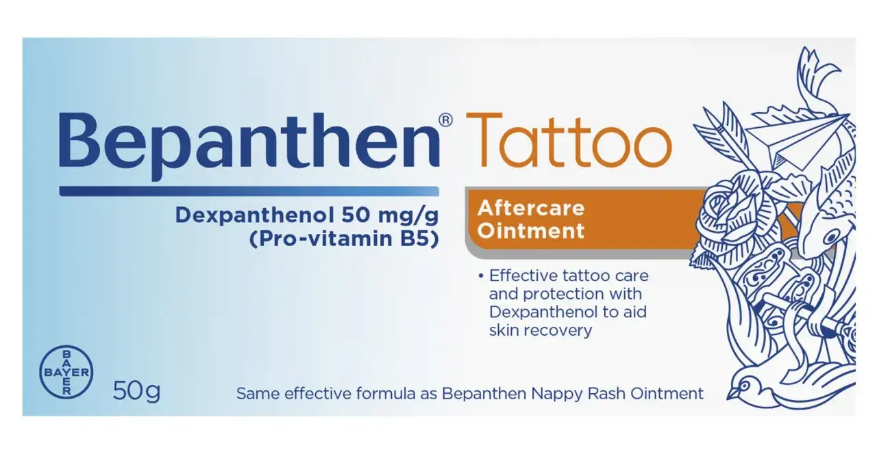 Bepanthen Tattoo - maść po zabiegu. Zawiera Dexpanthenol (prowitamina B5) dla skutecznej pielęgnacji i ochrony skóry.