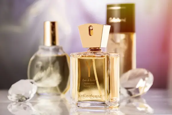 Gdzie wyrzucić butelkę po perfumach? Oto co musisz wiedzieć