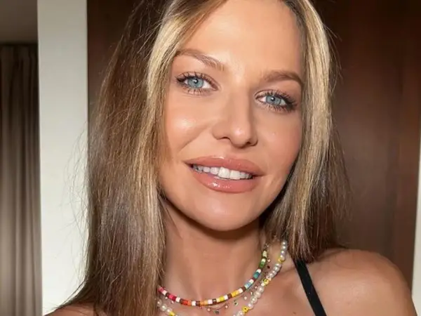 Money piece - komu pasuje front blond i ile kosztuje?